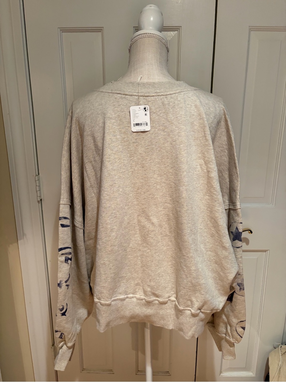 Free People Gaia sweatshirt. NWT Size L - Picture 3 of 9